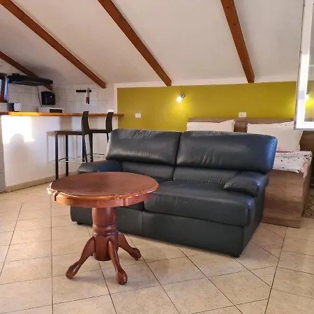 Seherzada Apartment Pula