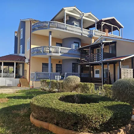 Διαμέρισμα Seherzada Πούλα