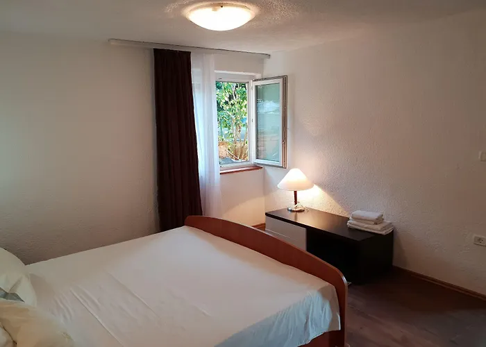 Seherzada Πούλα